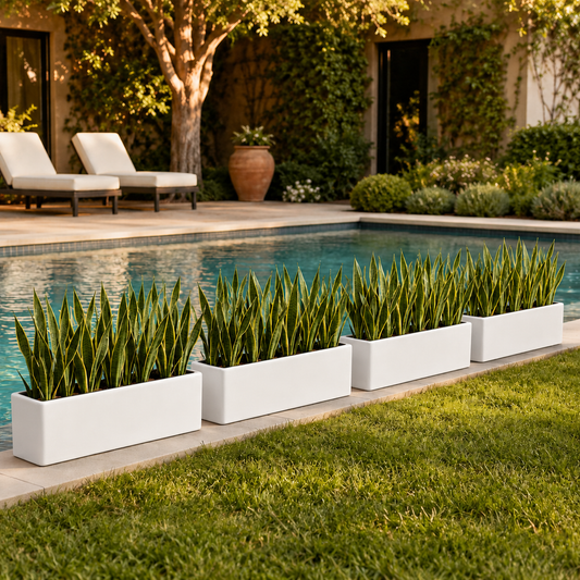 Jardinera rectangular blanca de fibra de vidrio moderna y ligera para interiores y exteriores